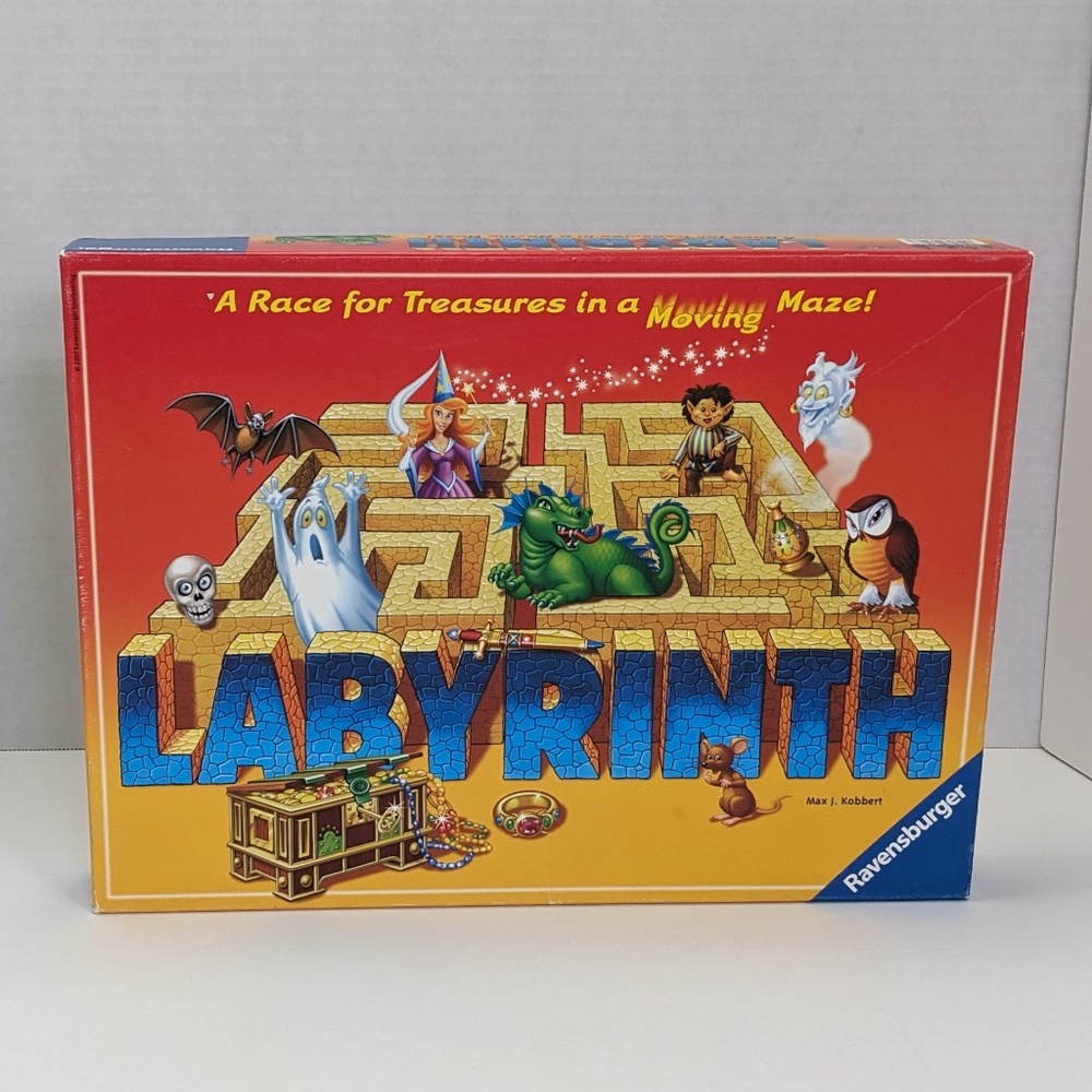 Labyrinth Moving Maze Board Game by Ravensburger Treasure Race 2007 Complete